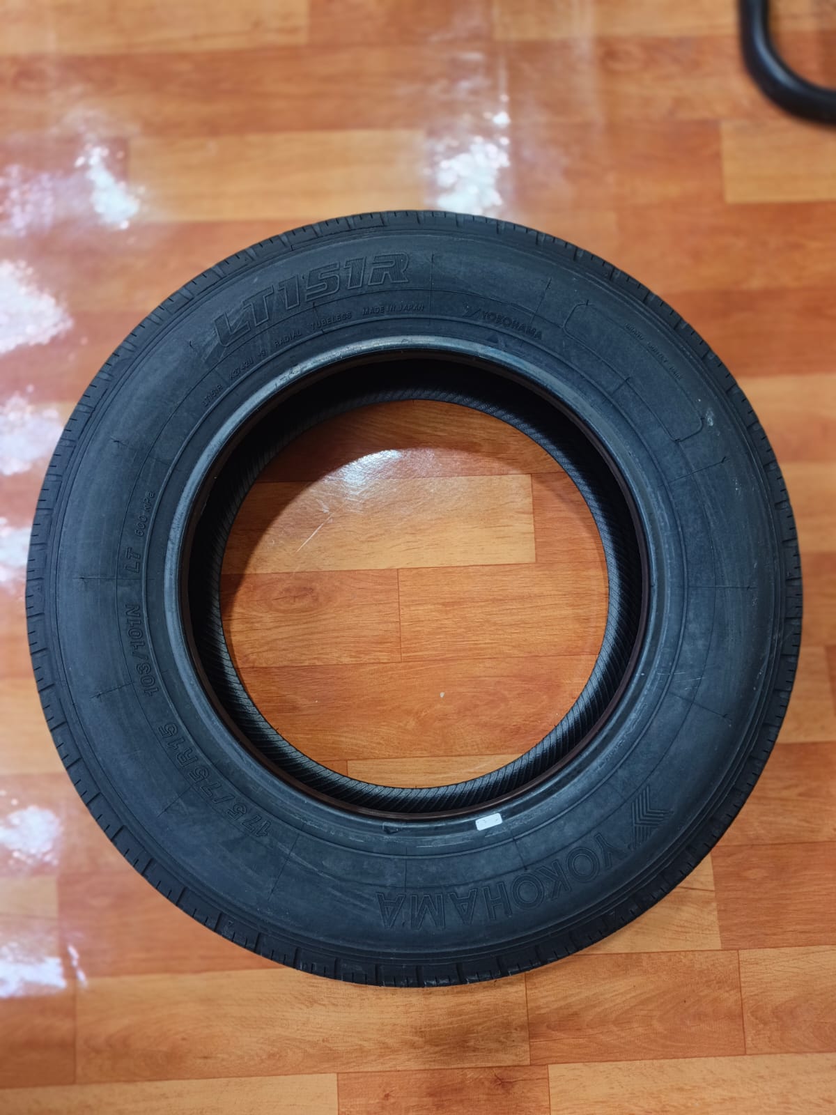 Yokohama LT151R 175/75R15
103/101L BL TL